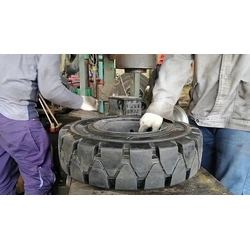 SOLID FORKLIFT TYRES FITTING (7.00-15, 28X9-15, 8.15-15, 8.25-15, 140/55-9, 18X7-8)